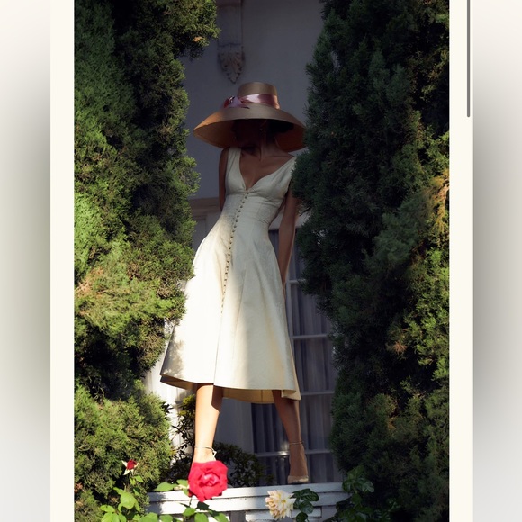 Mirror Palais Dinner's at Six Dress - Picture 2 of 7